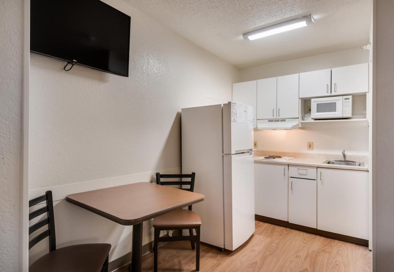 Birch Hill Suites Kansas City - Independence Exterior foto