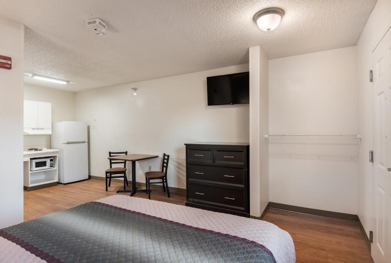 Birch Hill Suites Kansas City - Independence Exterior foto