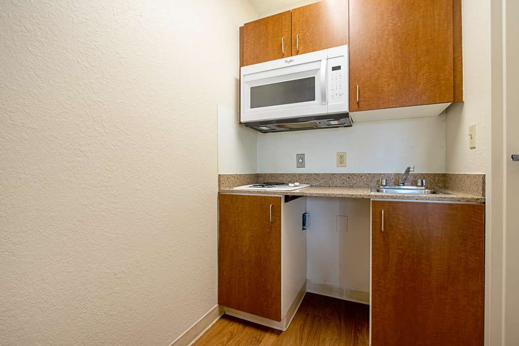 Birch Hill Suites Kansas City - Independence Zimmer foto