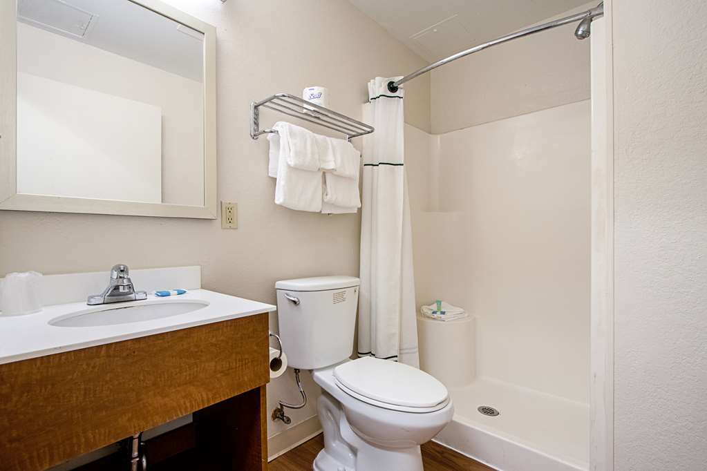 Birch Hill Suites Kansas City - Independence Zimmer foto